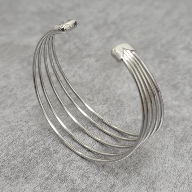 wide bangle