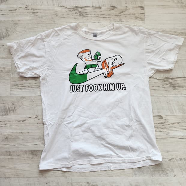 나이키 JUST FOOK HIM UP 반팔 티셔츠 팜. (100~105)