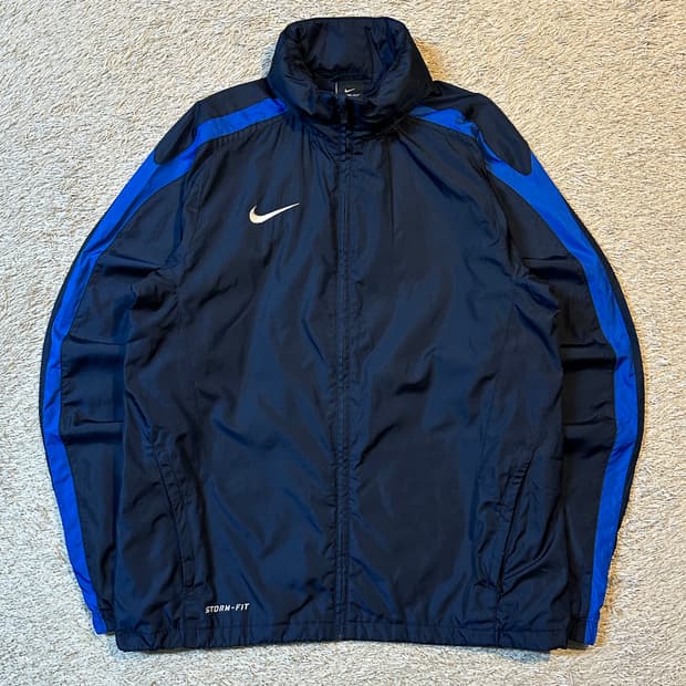 나이키 스톰핏 스우시 사이드라인 바람막이 자켓 네이비