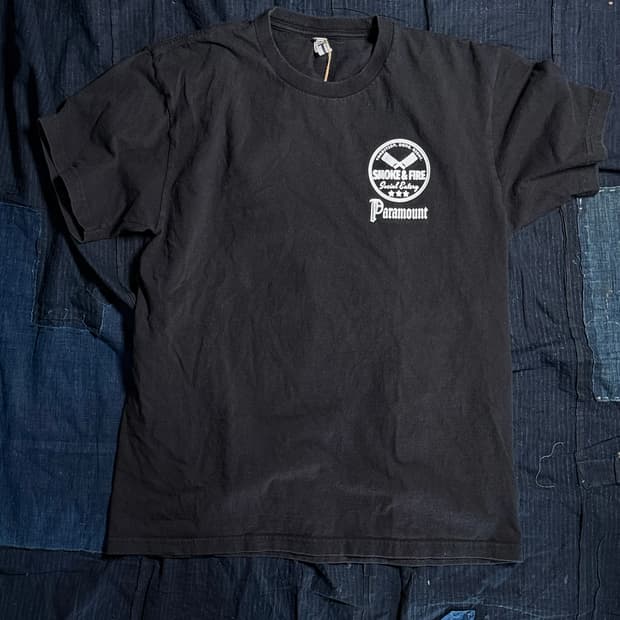 아이딜 T 스모크 & 파이어 소셜 에이터리 그래픽 티셔츠 M