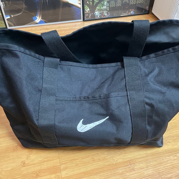 나이키 스타일 홍대 오픈한정 토트백 새제품