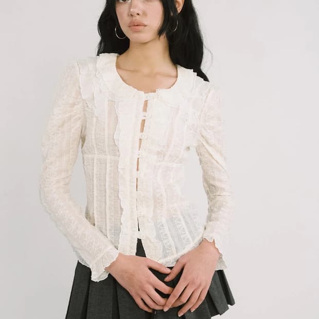 threetimes snow ruffle top