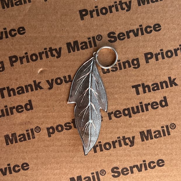 90s vtg Leaf Keyring