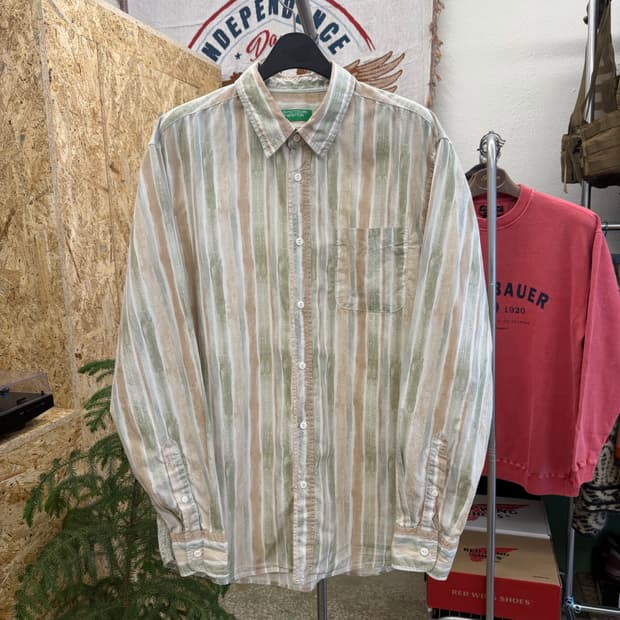 베네통 스트라이프 셔츠