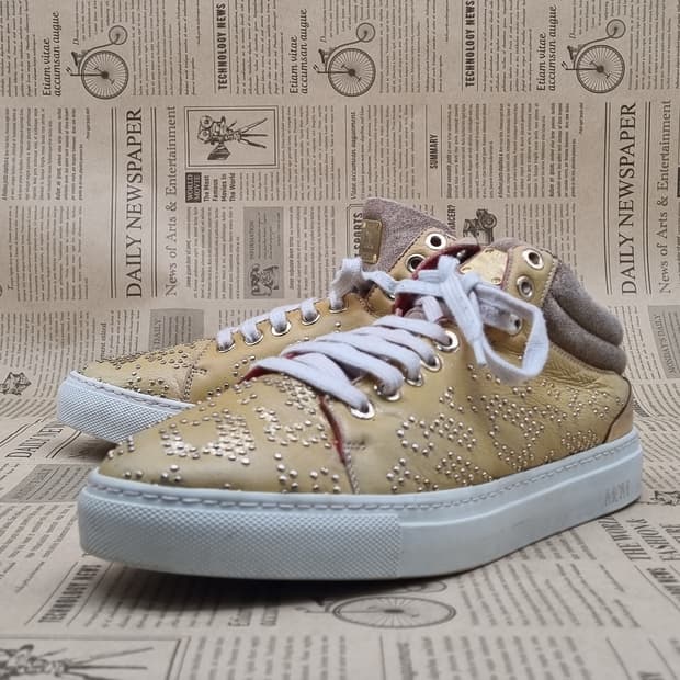 MCM 골드스터드 여성스니커즈37 230