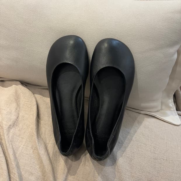 아모멘토 21ss 플랫슈즈 새상품 230