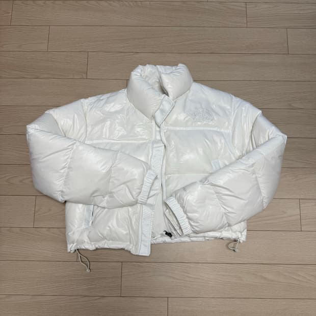 노스페이스 눕시 크롭 화이트 패딩