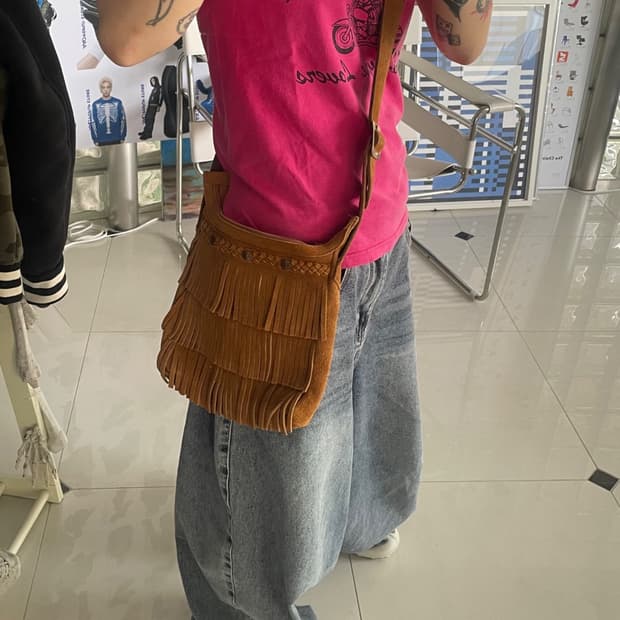 BROWN SUEDE SHOULDER BAG 브라운 스웨이드 숄더백