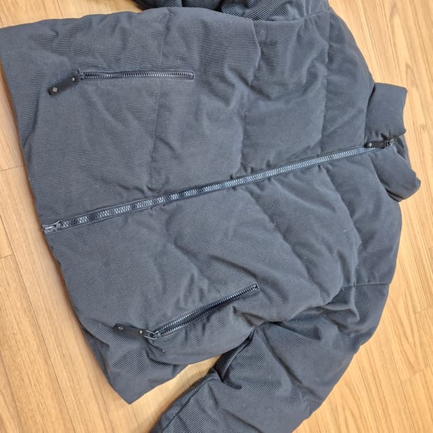 컬럼비아 코듀로이 패딩 점퍼 판매합니다. XXL 사이즈로 넉넉하게 입으실