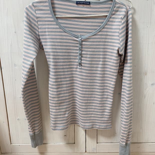 브랜디멜빌 핑크 그레이 스트라이프 긴팔 젤리 티셔츠