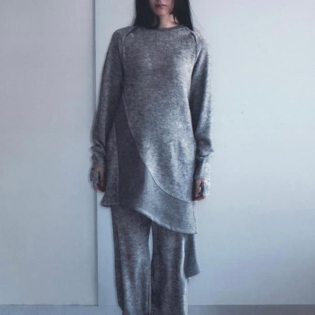 AW24 CURVED RAGLAN SWEATER 지초이 스웨터 원피스