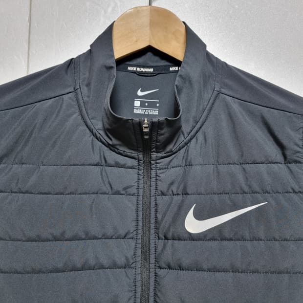 남성 나이키 에센셜 러닝 경량 패딩 자켓 트레이닝복 러닝복 런닝복