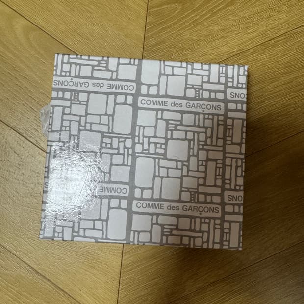 꼼데가르송 도트 반지갑