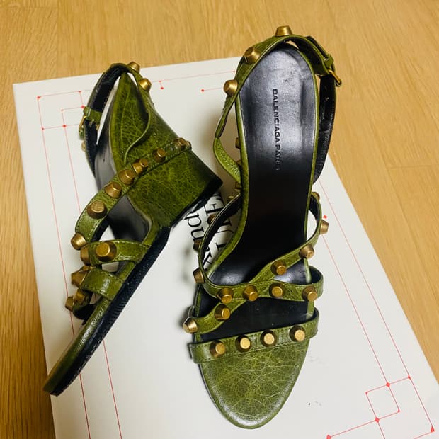 발렌시아가 정품 발렌시아가 정품 12센치 웨지힐 비브람완료 40사이즈(2