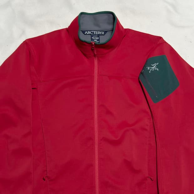 M 아크테릭스 엡실론 AR 소프트쉘 자켓