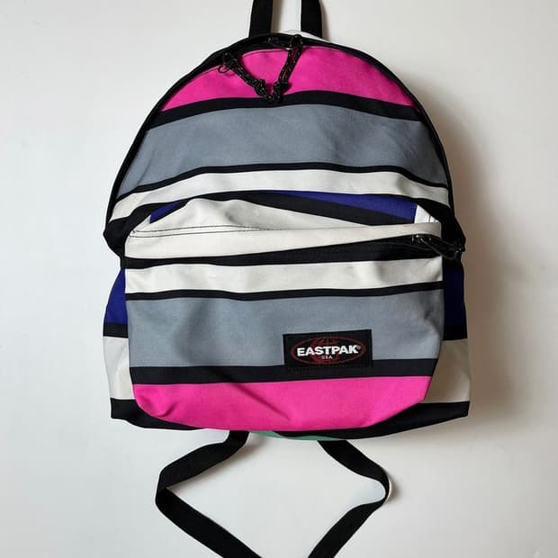 이스트팩 스트라이프 패디드 백팩 Q1360