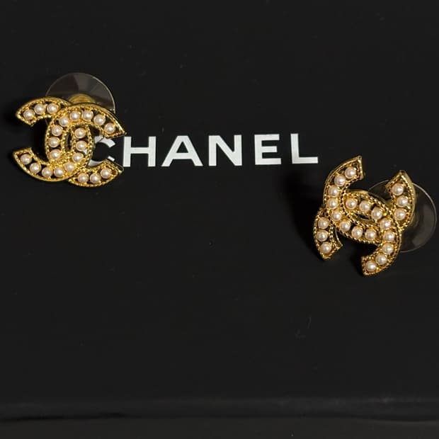 샤넬 cc로고 정품 업사이클링 골드 진주 귀걸이