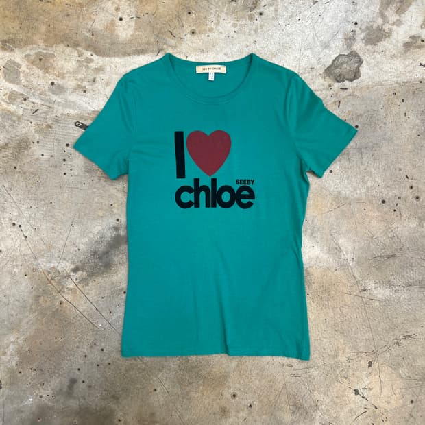“I ❤️ chloe” 티셔츠