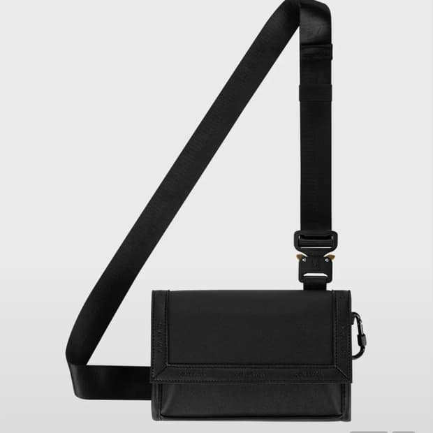 퀄팩 RECT01 비건레더 홀스터백 블랙