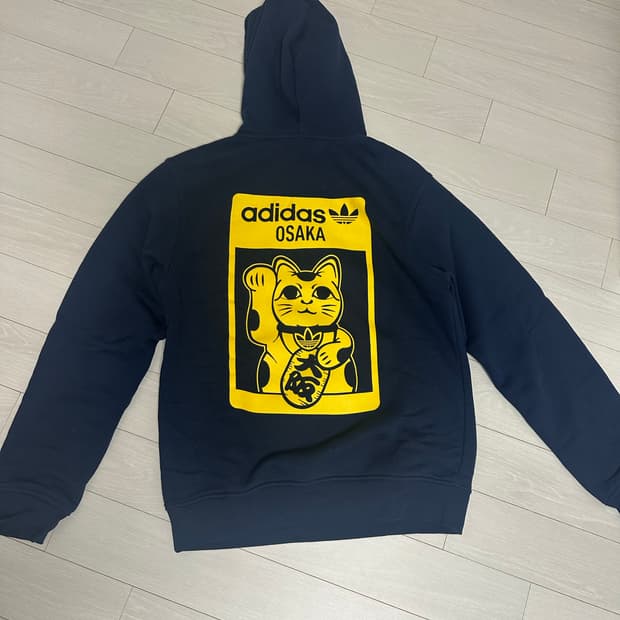 아디다스 오사카 후드티 팝니다