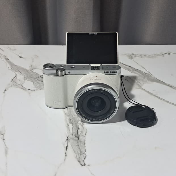 셀카가능! 미러리스 삼성 NX3000 /16-50mm 렌즈