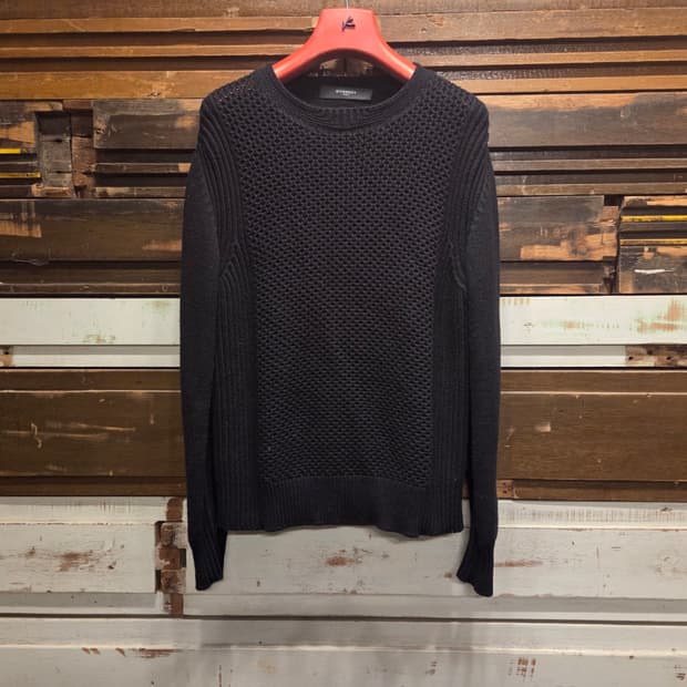 지방시 노르딕니트