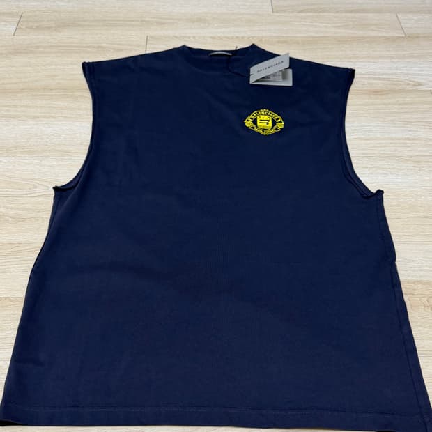 발렌시아가 탱크탑