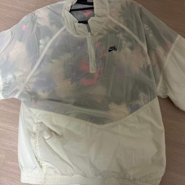 나이키SB 바람막이 상태 A L사이즈
