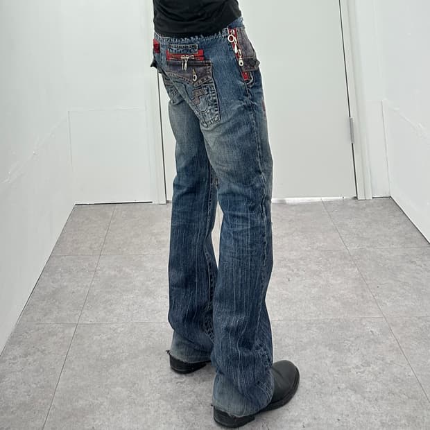 Semantic Design 00s stud zipper detail p