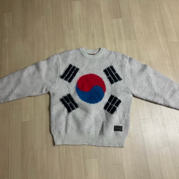 [XL] Palace Hairy Flag Knit South Korea