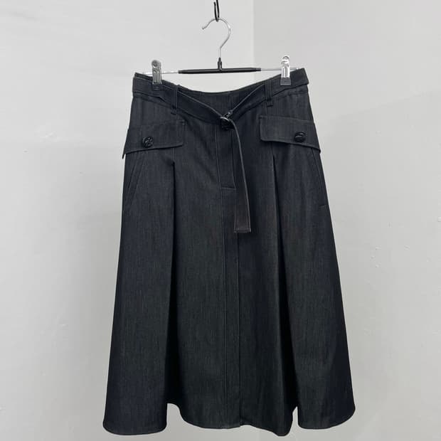 흑청 데님 벨트 절개 스커트