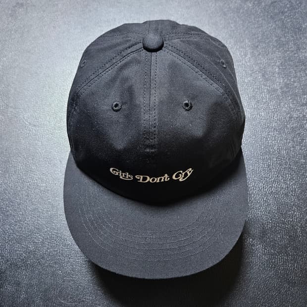 걸스돈크라이 베르디 볼캡 블랙 모자 비이커