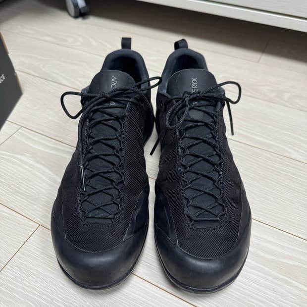 아크테릭스 컨실 FL 블랙 카본 카피 275