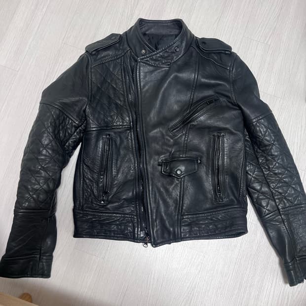 램스킨 사선 바이커 레더자켓