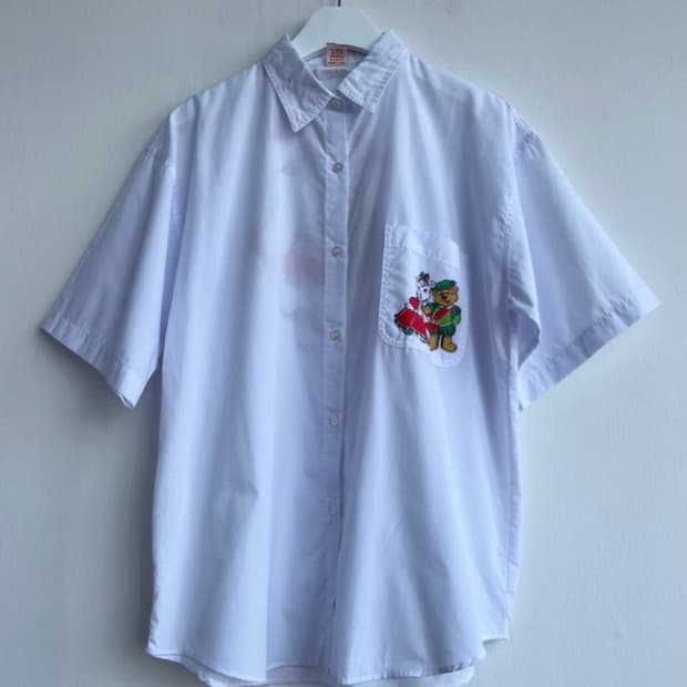 크리스마스 베어 프린팅 오버핏 반팔 셔츠