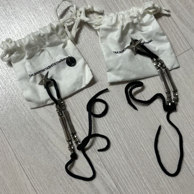 솔로이스트 스타 브로치