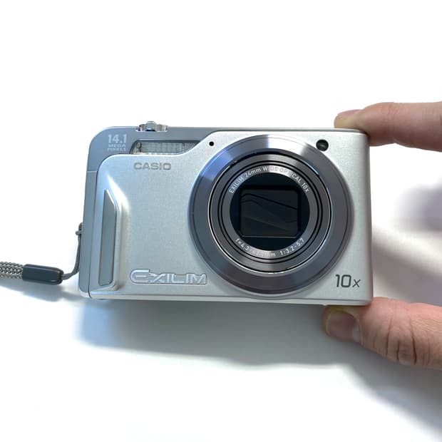 카시오 엑슬림 EX-h15 디지털 카메라