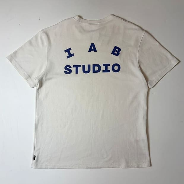 아이앱스튜디오 빅로고 오버핏 반팔 티셔츠 PN9565