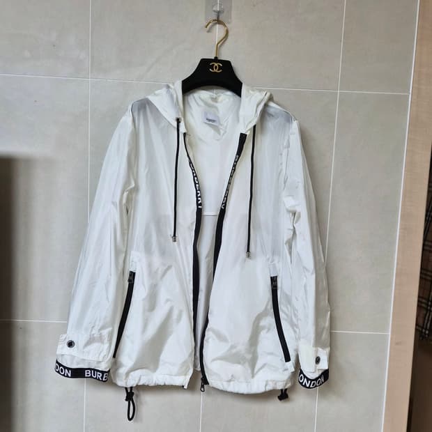 버버리정품 여성바람막이 95~100