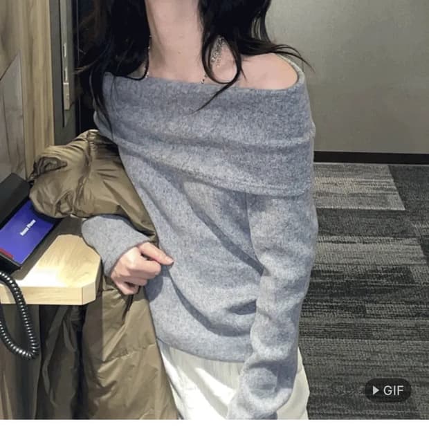 김아홉 peach fluff 오프숄더 니트 그레이