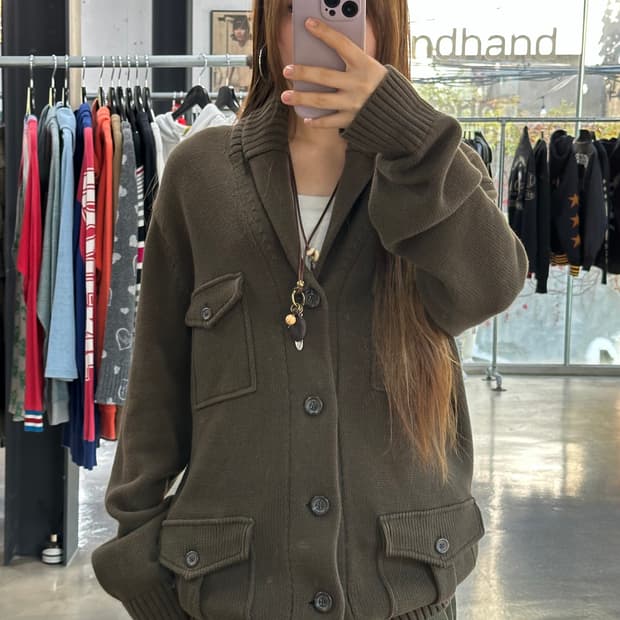 갭 멀티포켓 버튼 니트가디건 카키브라운