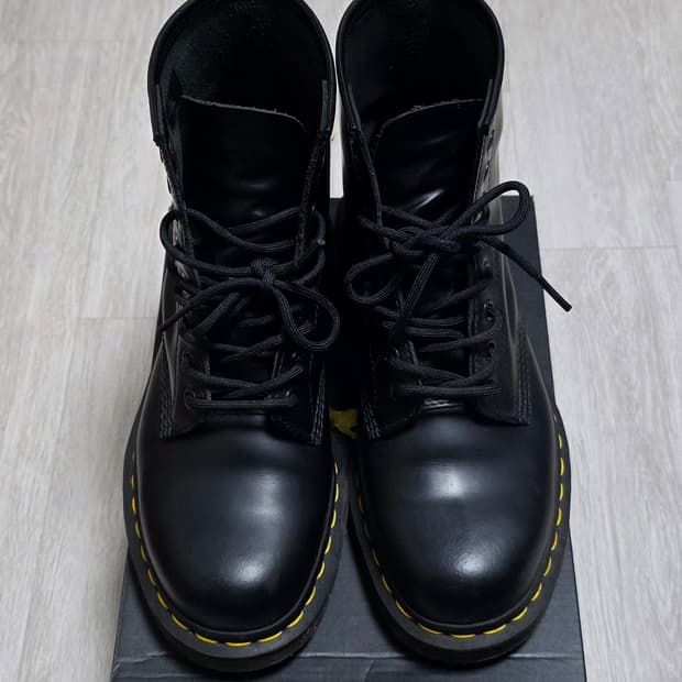 닥터마틴 1460 스무스 블랙 부츠 255