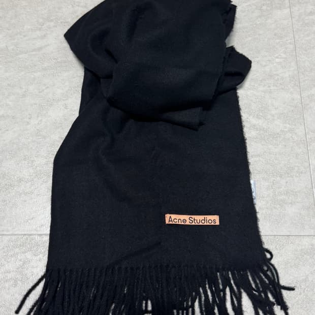 아크네 스튜디오 머플러 