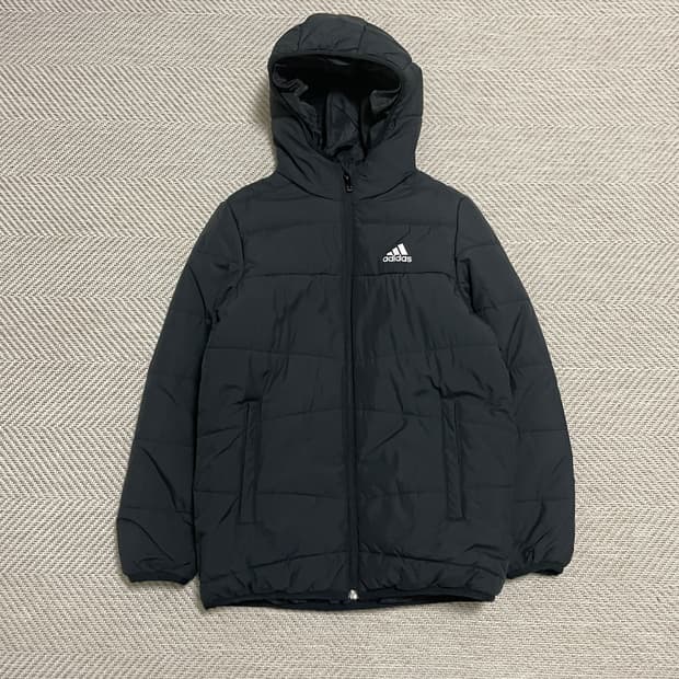 아디다스 블랙 경량 패딩 