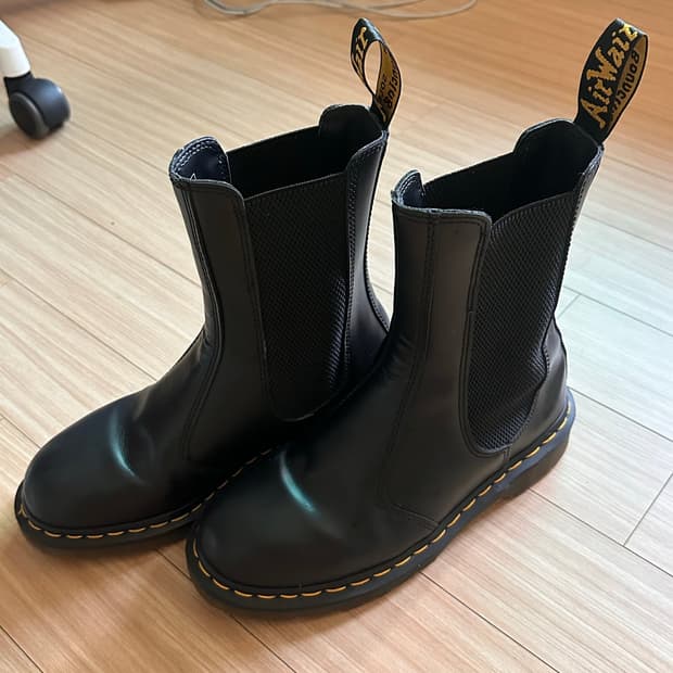 닥터마틴 2976 하이 스무스 블랙