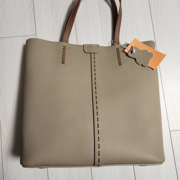 택새상품)메띠에 하르 소가죽 토트백 크로스백 

여러 중고사이트에도 같이