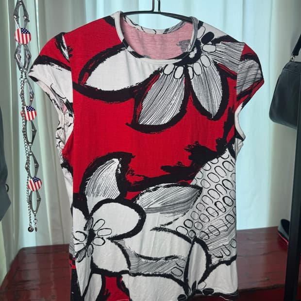 Graphic Flower short sleeveless