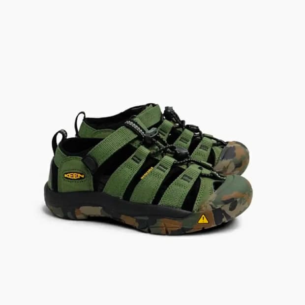 235) KEEN 킨 뉴포트 H2 샌들 신발