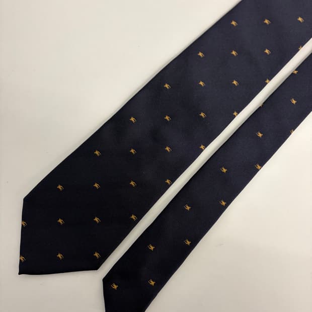 버버리 BURBERRY 이태리 메이드 EKD 로고 패턴 실크 넥타이