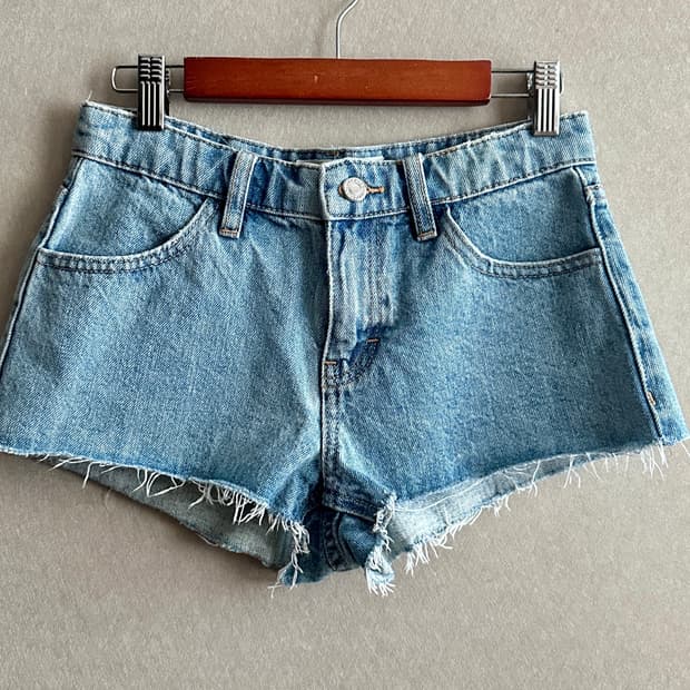 탑샵 로우라이즈 데님쇼츠